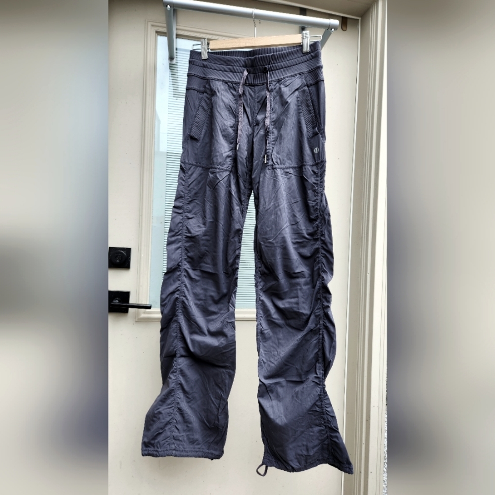 *SOLD* Lululemon unlined studio pants